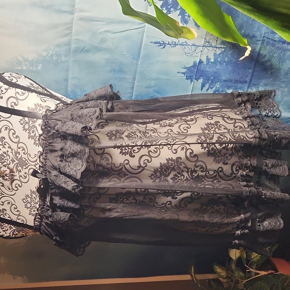 Victoria's Secret Lingerie Chemise Top - Picture 3 of 9